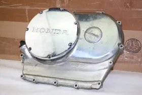 11330-me9-750 Honda 1985 1984 Vt700c Shadow 750 Oem Complete Clutch Case Cover Side Vt C 700 11330-me9-750 Honda 1985 1984 Vt700c Shadow 750 Oem Complete Clutch Case Cover Side Vt C 700