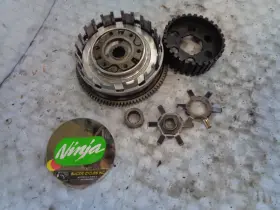 041121 Kawasaki 1998 Zx7r Ninja Clutch Basket And Misc Parts 96 97 99 00 01 02 03 041121 Kawasaki 1998 Zx7r Ninja Clutch Basket And Misc Parts 96 97 99 00 01 02 03
