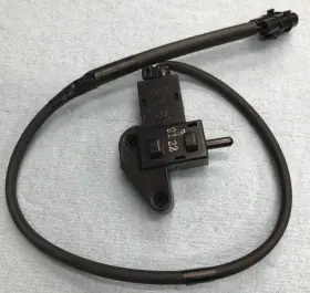 27010-0892 Kawasaki Zx10r Clutch Switch Fits 2018-20 Used Oe P/n 27010-0892 Kawasaki Zx10r Clutch Switch Fits 2018-20 Used Oe P/n