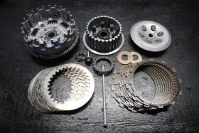 21200-24830 Suzuki 99-07 Hayabusa Gsx1300r Oem Complete Clutch Plates Basket Hub 00 01 02 03 21200-24830 Suzuki 99-07 Hayabusa Gsx1300r Oem Complete Clutch Plates Basket Hub 00 01 02 03