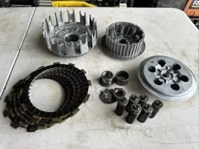 21200-28e12 Suzuki 1994 93-95 Rm250 Rm 250 Clutch Set Primary Driven Gear Hub Center Basket Plates 21200-28e12 Suzuki 1994 93-95 Rm250 Rm 250 Clutch Set Primary Driven Gear Hub Center Basket Plates