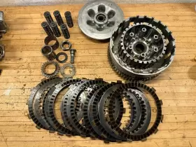5vy-16150-00-00 Yamaha 04 05 06 2004 2005 2006 Yzf R1 Clutch Basket Kit Set Complete Hub Oem B58 5vy-16150-00-00 Yamaha 04 05 06 2004 2005 2006 Yzf R1 Clutch Basket Kit Set Complete Hub Oem B58
