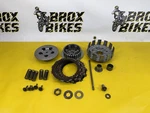 1998 Suzuki Complete Clutch Basket Hub Pressure Plate 21200-43D04 Used. Price: $99.00.